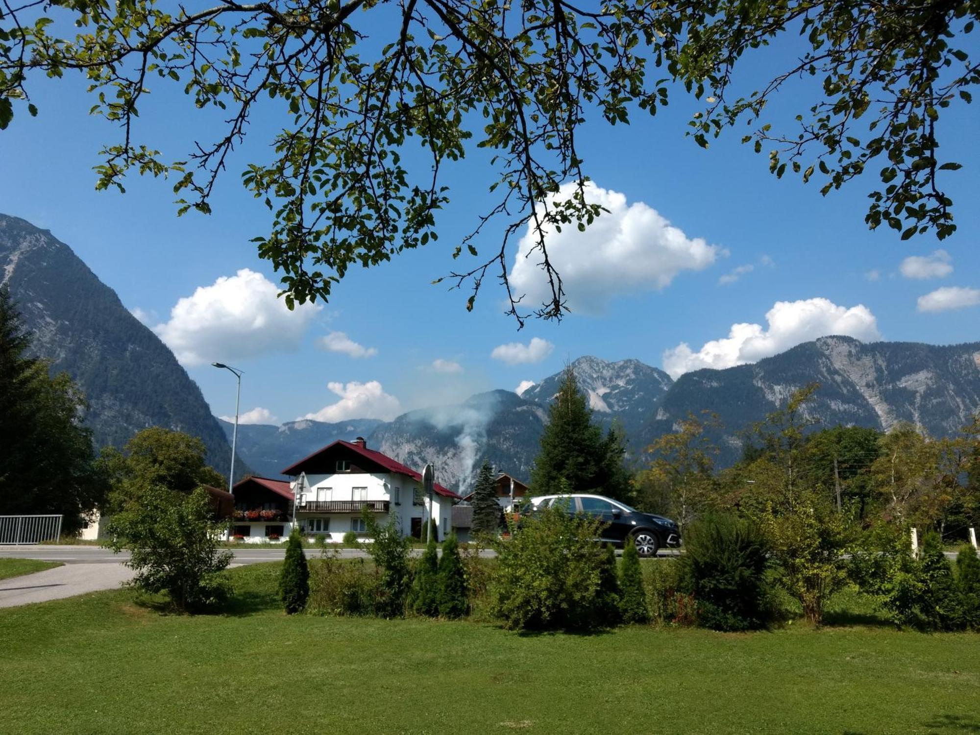 Апартаменты Haus Alpenblick Обертраун Экстерьер фото